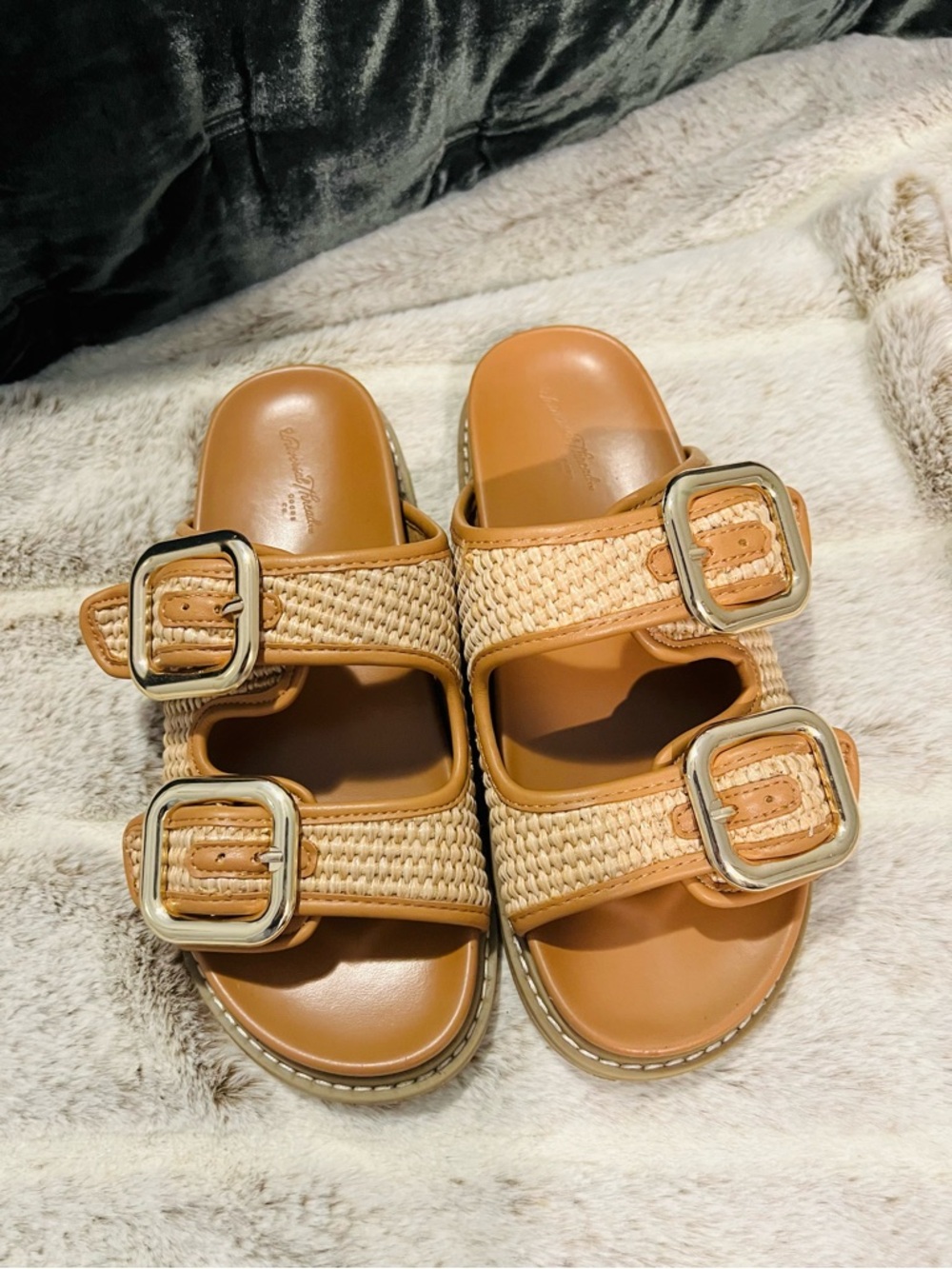 Universal Thread Collin Sandals